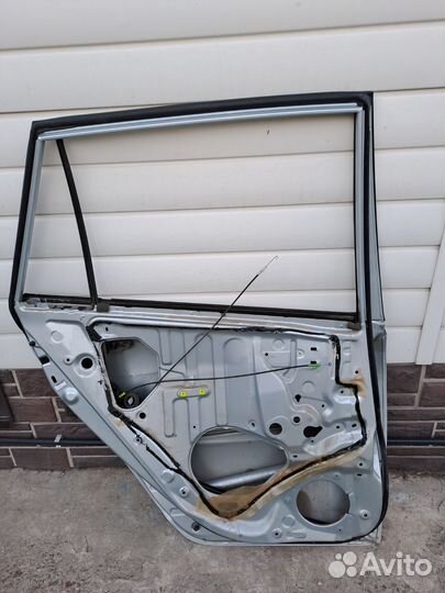 Продам заднюю дверь на Toyota corolla spacio