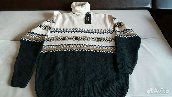Свитер теплый мужской