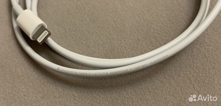 Кабель lightning USB-C оригинал новый