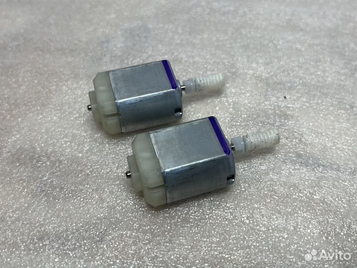 Моторчики зеркала Toyota Camry 70 Rav 4 xa 50