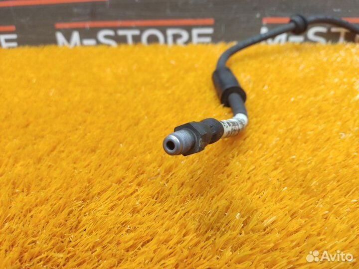 Шланг тормозной передний правый Mercedes-Benz