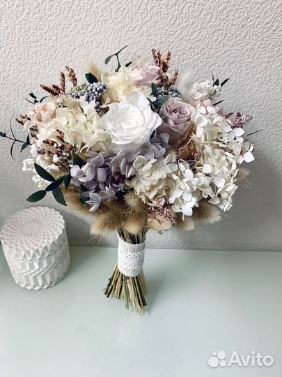 Букеты из сухоцветов и стабилизированных цветов