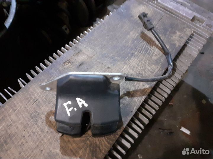 Замок багажника fiat Albea