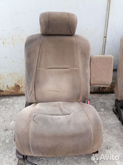 Продам комлект сидений Toyota Mark II 90 кузов