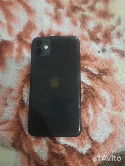 Телефон iPhone 11