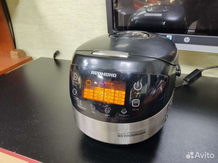 Мультиварка Redmond