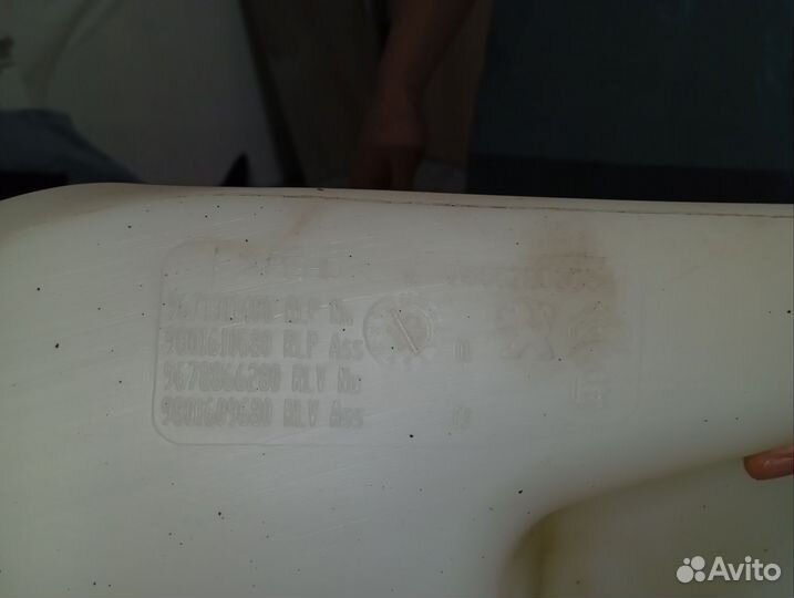 Бачок омывателя Citroen c4 B7