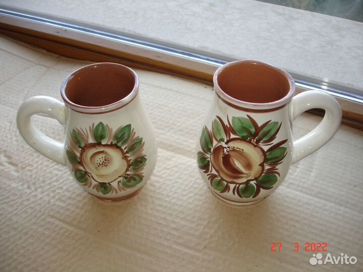 Керамические кувшины и кружки