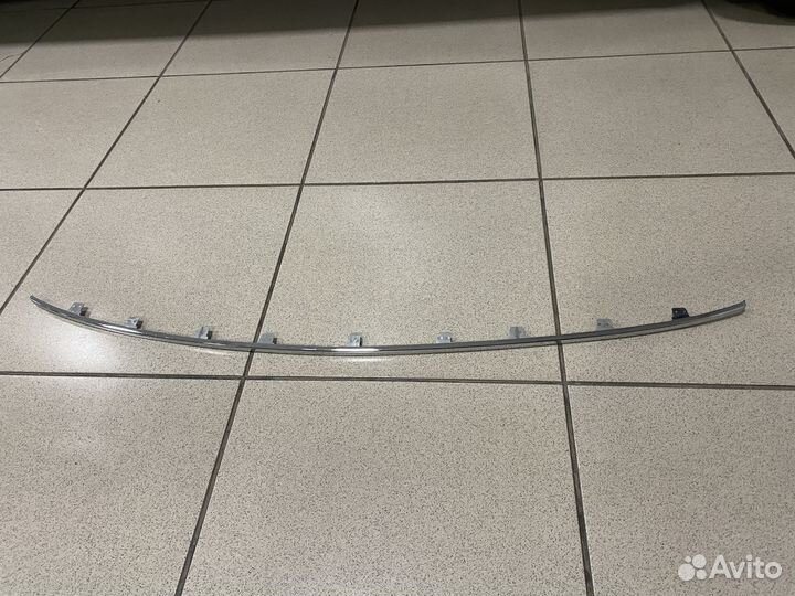 Хромированная накладка на центральную решетка бамп