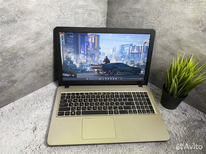 Игровой ноутбук asus 2 видеокарты/4 ядра/SSD