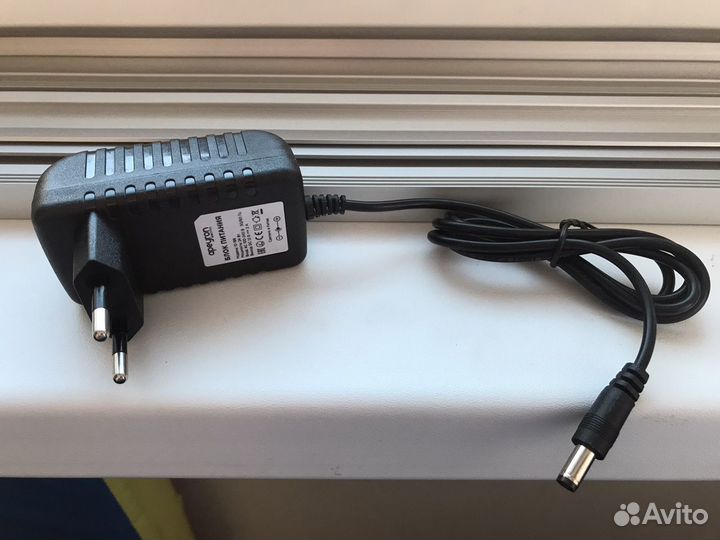 Блок питания (адаптер) DC12V 2A