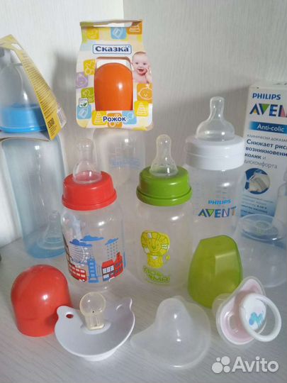 Бутылочки и другие принадлежности для малыша