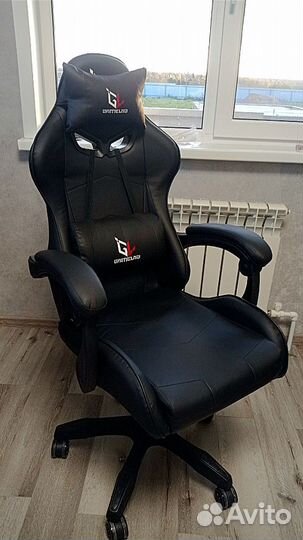 Новое компьютерное, игровое,геймерское кресло