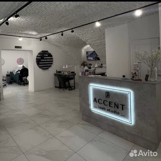 Мастер маникюра в салон красоты