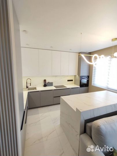 Кухня на заказ с современным дизайном