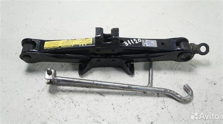 Домкрат Toyota Wish ZNE10