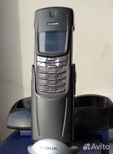 Nokia 8910i