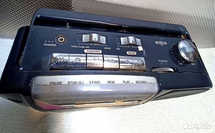 Магнитола first avstria