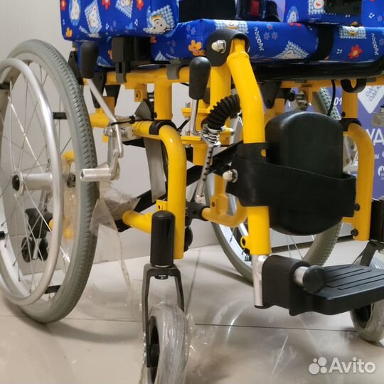 Кресло-каталка для детей с дцп