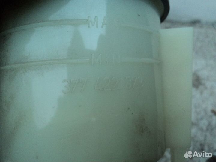 Бачок гур Volkswagen Pointer 2004-2006