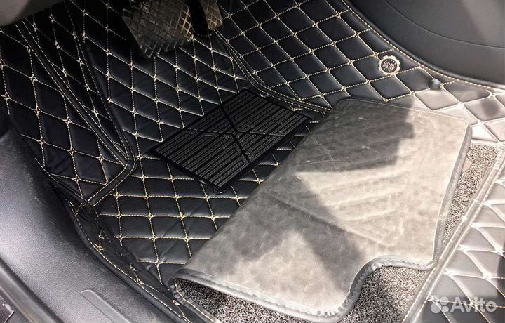 Автомобильные коврики из экокожи 3d