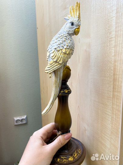 Фигурка попугайчик новая