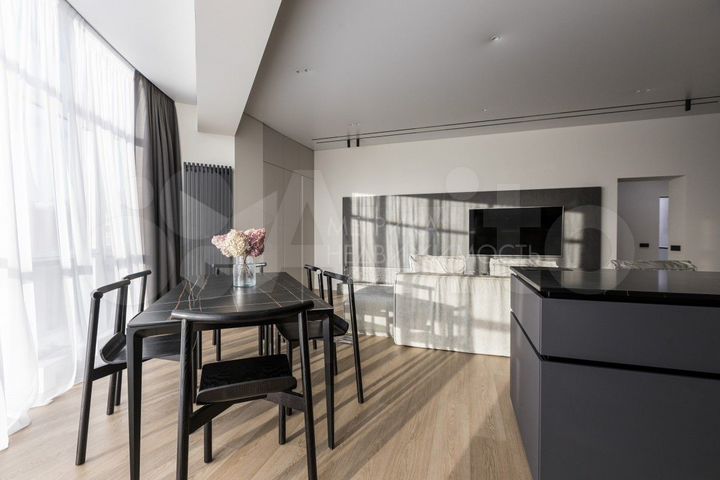 2-к. квартира, 126 м², 4/10 эт.