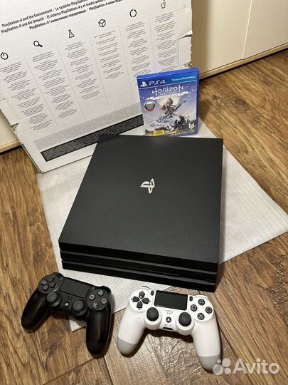 PS4 PRO 1TB + 2 джойстика и игра (7208)