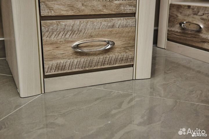 Стол письменный Мартина