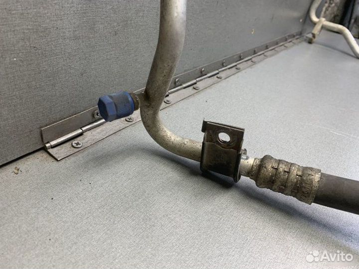 Трубка кондиционера Nissan Primera P12 седан 2.0