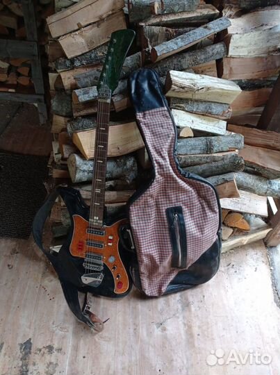 Электрогитара 