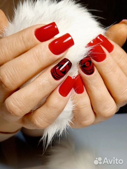 Маникюр, педикюр, наращивание ногтей