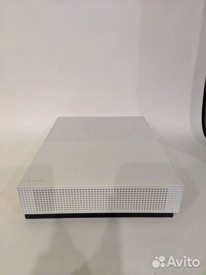 4.Xbox One S 1TB