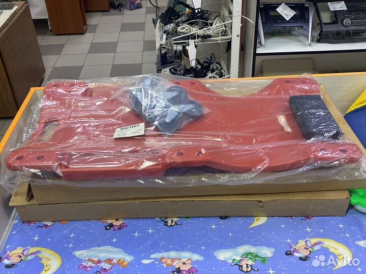 Лежак подкатной для ремонта автомобиля