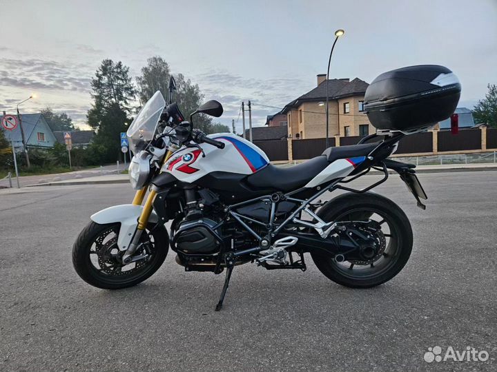 BMW R1200R