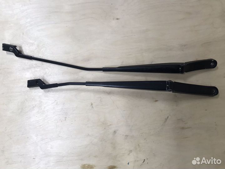 Поводок стеклоочистителя Passat CC