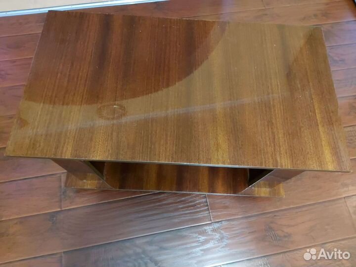 Журнальный столик на колесах бу