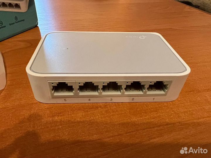 Новый коммутатор TP-Link TL-SF1005D