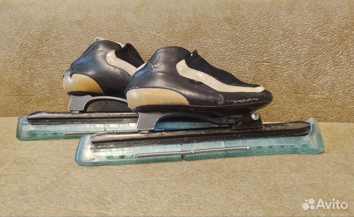 Конькобежные коньки viking