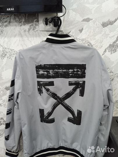 Мужская ветровка бомбер