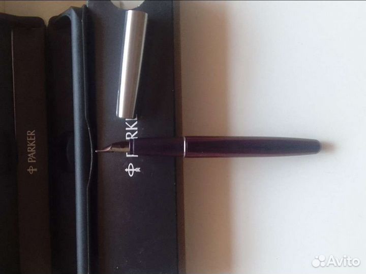 Перьевая авторучка Parker Frontier