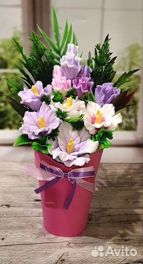 Гладиолусы букет