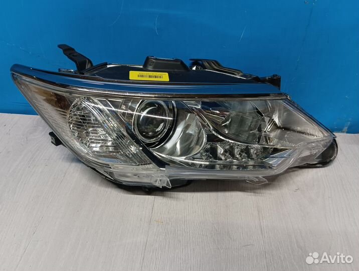 Фара правая Toyota Camry 7 хв50 11-17