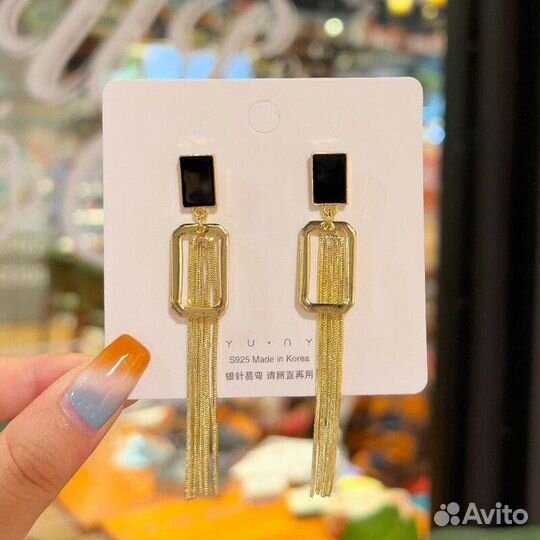 Серьги (бижутерия)