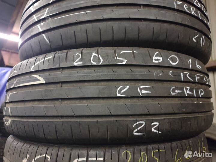 Goodyear EfficientGrip Performance 205/60 R16