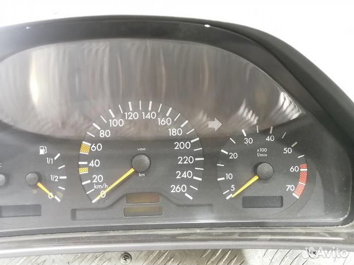 Приборная панель Mercedes W208 CLK