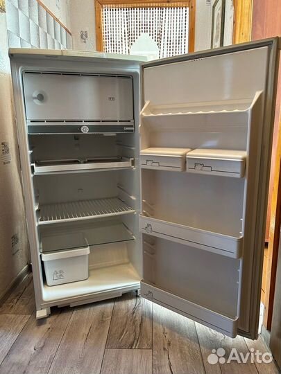 Холодильник бирюса