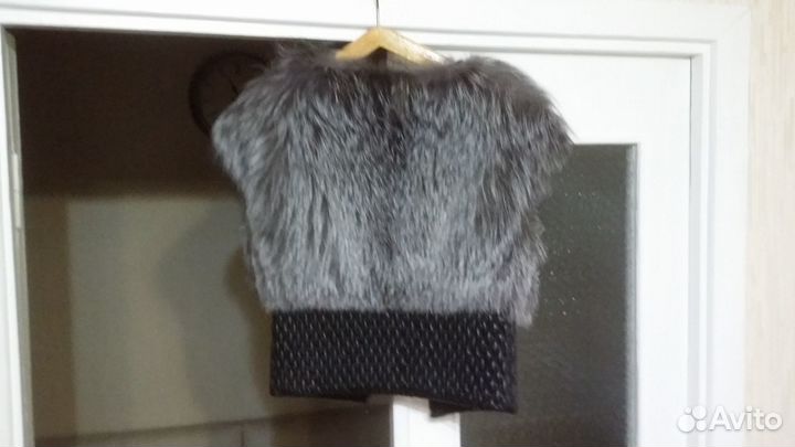 Женская жилетка