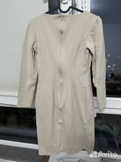 Вечернее платье облегающее 44 размер трикотаж беж