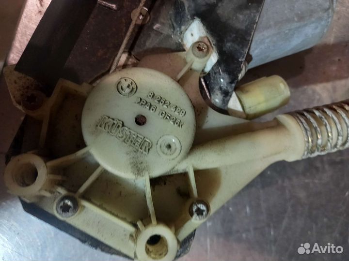 Стеклоподъемник задний левый BMW e39